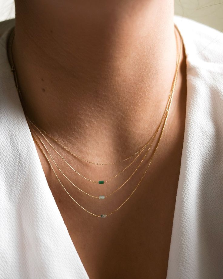 Mini Gemstone Bar Necklace Everyday Layering Tiny Gem - Etsy Minimalist Pendant Necklace, How To Style Necklaces, Permanent Necklace, Green And Gold Jewelry, Gem Stone Necklace, Gems Necklace, Gemstone Bar Necklace, Sodalite Necklace, Necklace Everyday