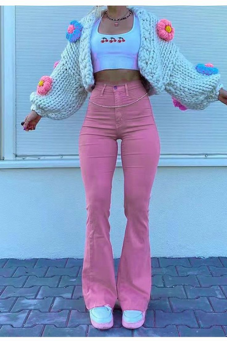 90s Fashion Pink, Jeans Women High Waist, Doudoune The North Face, Mode Rose, Salalah, Jeans Mom, Flare Leg Jeans, Pink Pants, Streetwear Y2k