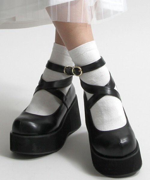 Mode Steampunk, Mode Shoes, Kawaii Shoes, Funky Shoes, Girly Shoes, Aesthetic Shoes, Swag Shoes, School Shoes, Pretty Shoes