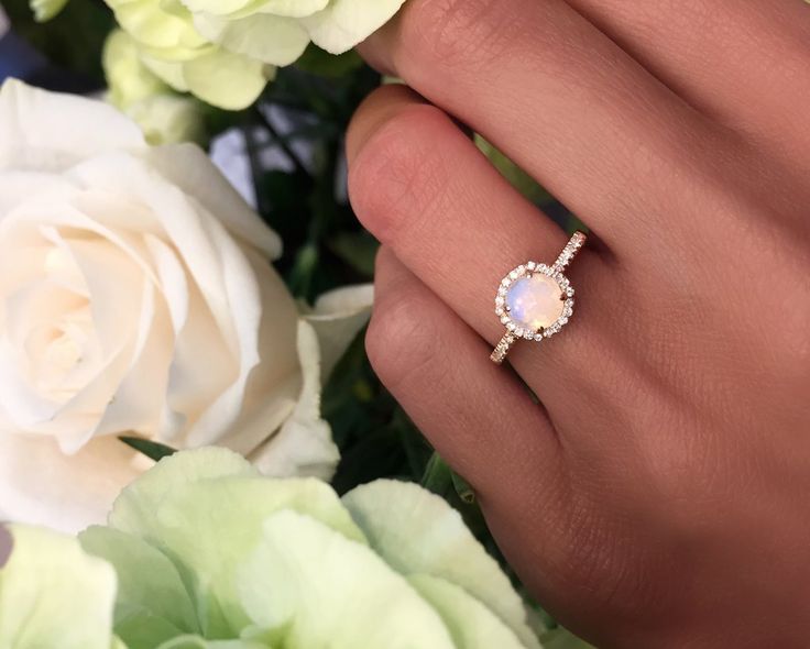 Gold Round Mystical Moonstone Ring, Luxury Gold Moonstone Ring With Round Cut, Luxury Elegant Round Moonstone Ring, Unique Luxury Gold Moonstone Ring, Luna Skye Jewelry, Luxury Moon-shaped Moonstone Engagement Ring, Big Diamond, Anniversary Jewelry, Minimal Jewelry