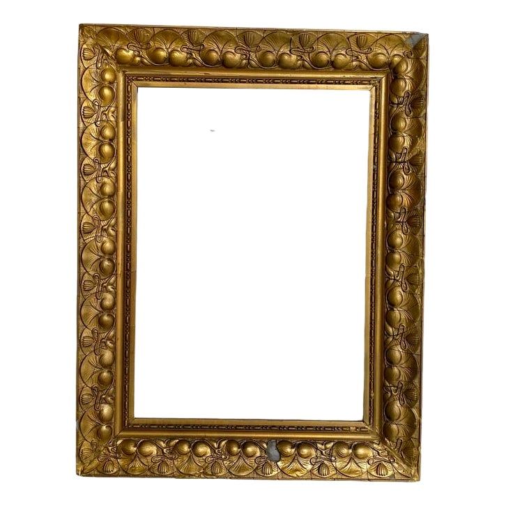 Pretty wooden frame and gilded stucco. Old, very weathered, missing gilding and stucco.  Authentic wall decoration, bohemian spirit. Ideal as a decoration alone, or as a photo frame.  45.5cm by 58.5cm for outdoors 31cm by 44.5cm for interior Victorian Picture Frames, Modern Picture Frames, Victorian Pictures, Oval Picture Frames, Ornate Picture Frames, Antique Picture Frames, Antique Pictures, Silver Picture Frames, Cute Frames