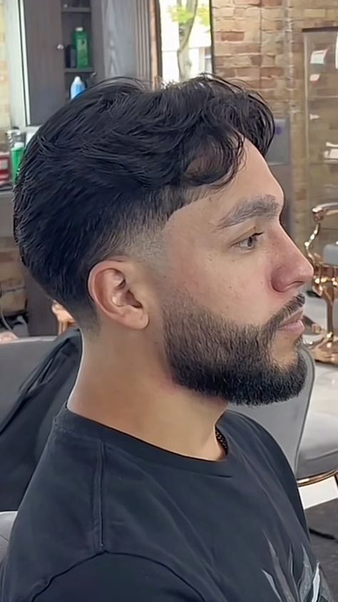 Mens Mexican Haircut, Men Side Haircut, Taper Fade Brush Back, Fade Haircut With Long Top, Slicked Back Hair Men Fade, Low Tapered Fade, Middle Part Fade, Mexican Hairstyles Men, Slick Back Hair Men