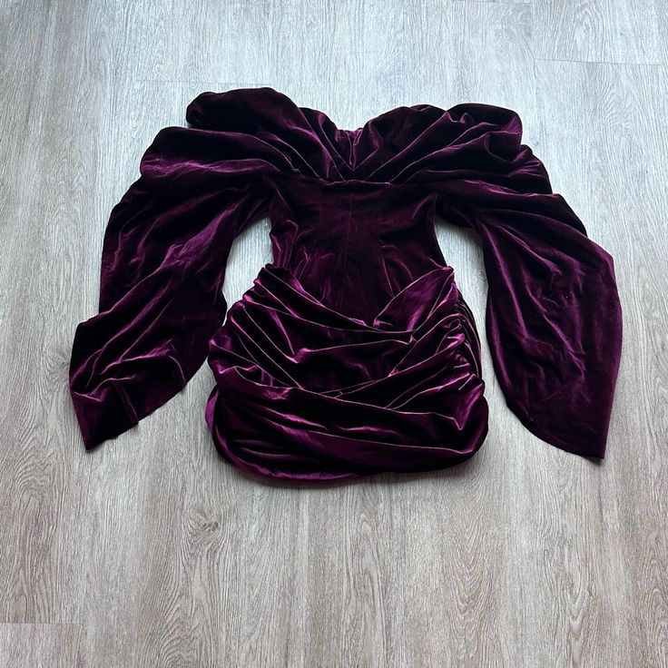 Burgundy Velvet Mini Dress Dramatic Sleeve Never Worn Burgundy Dresses For Fall Dinner, Burgundy Dresses For Dinner In Fall, Burgundy Dinner Dress For Fall, Burgundy Fall Dinner Dress, Fitted Burgundy Mini Dress For Evening, Fitted Velvet Dress For Fall Date Night, Velvet Cocktail Dress For Fall, Mini Velvet Dresses For Fall, Fall Cocktail Velvet Dress