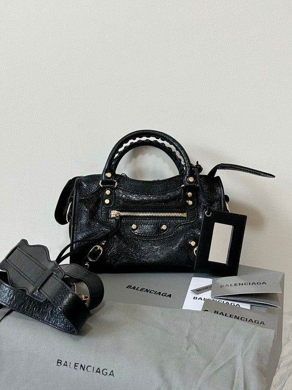 Size: Standard Size It comes with Dust box, Care manual, Tag, and Paper bag. Us Country, Bags Shoes, South Korea, Tracking Number, Paper Bag, The Unit, Things To Come, Tags