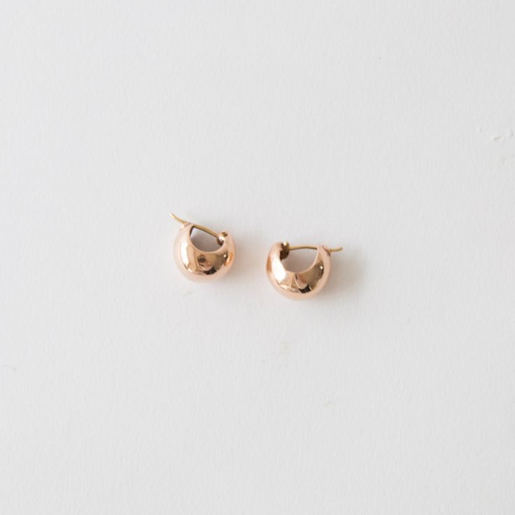 "𝗪𝗔𝗡𝗧 𝟭𝟬% 𝗢𝗙𝗙 𝗧𝗢𝗗𝗔𝗬? Get your code at https://bit.ly/2Jlkfoz (Just copy and paste that into your browser.). --------------------------------------------------------------- Precious and trendy wide 14k rose gold huggies earrings, which look great with both long and short hair. These lovingly handcrafted earrings are very comfortable and fun for everyday wear or for special occasions. Gift them to the most loving woman in your life and watch her smile! Measurements: width 13.60 mm = 14k Gold Huggie Hoop Earrings With Polished Finish, 14k Gold Hoop Huggie Earrings With Polished Finish, Tarnish Resistant Small Hoop 14k Gold Huggie Earrings, Tarnish Resistant Small Hoop Huggie Earrings For Everyday Luxury, Fine Jewelry Small Hoop Pierced Earrings, Everyday Rose Gold Hoop Huggie Earrings, Modern Small Hoop Rose Gold Earrings, Modern Rose Gold Pierced Huggie Earrings, Modern Rose Gold Small Hoop Earrings