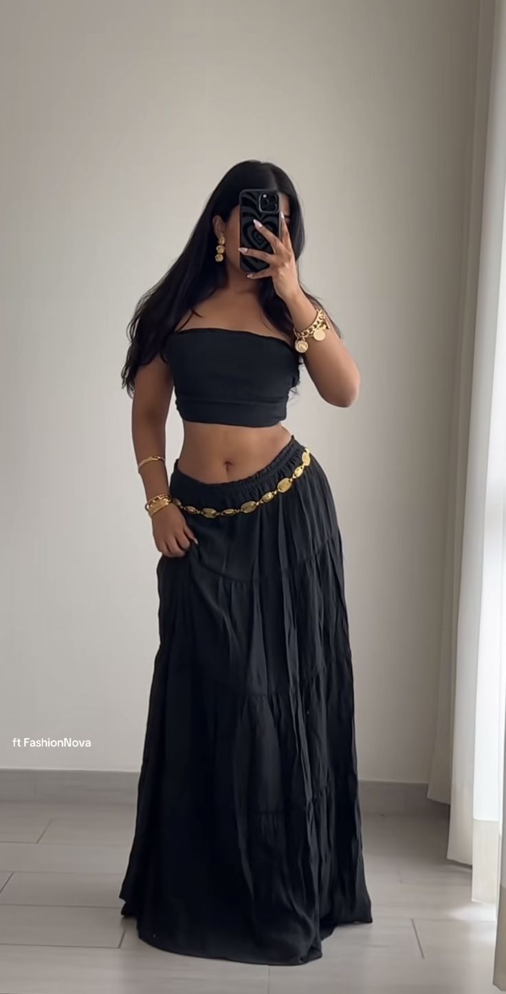 Skirt Outfits Earthy, Boho Style Aesthetic Outfits, Boho Clothing Aesthetic, Spiritual Fashion Boho Style, Boho Chic Aesthetic Outfit, Boho Fits Aesthetic, Chicago Outfit Ideas Summer, Boho Fits Black Women, Wearing Boyfriends Clothes