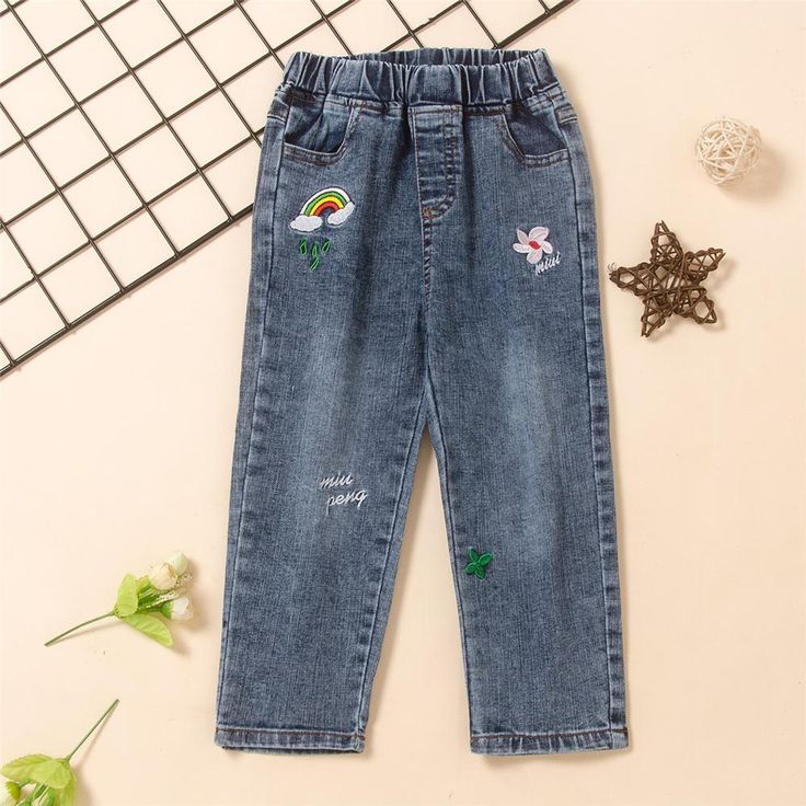 Girls Embroidery Pocket Casual Jeans Wholesale Little Girl Clothes - PrettyKid Casual Playtime Pants, Jean Designs, Sales Girl, Girls Clothing Online, Over 50 Womens Fashion, Girls Denim, Designer Jeans, Affordable Clothes, Girl Clothes