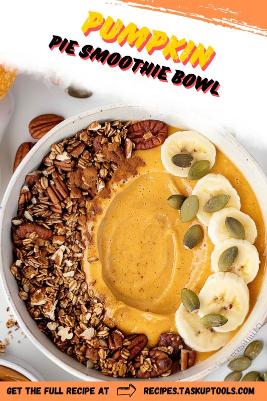 pumpkin pie smoothie bowl with sliced bananas and nuts