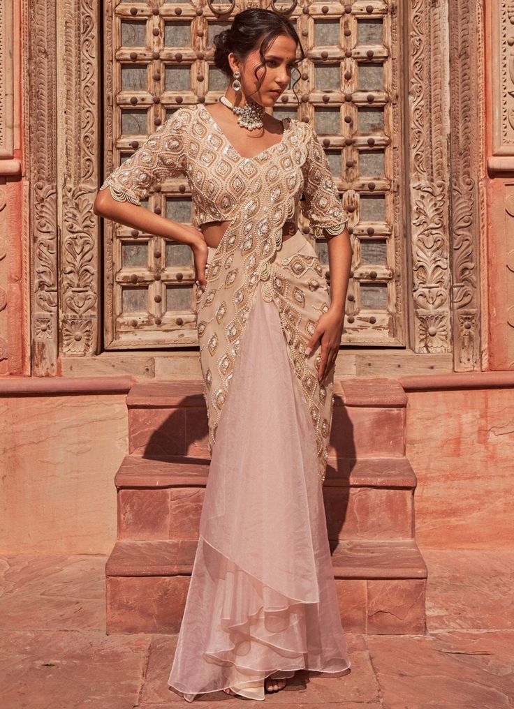 Peach Pre-Draped Ruffled Embellished Silk Saree With Blouse Nidhika Shekhar - Fabilicious Fashion Drape Sarees Designer, Leheriya Suit, Scalloped Fabric, Draped Saree Gown, Pre Draped Saree, Gown Saree, Saree Gowns, Drape Sarees, Saree Jackets