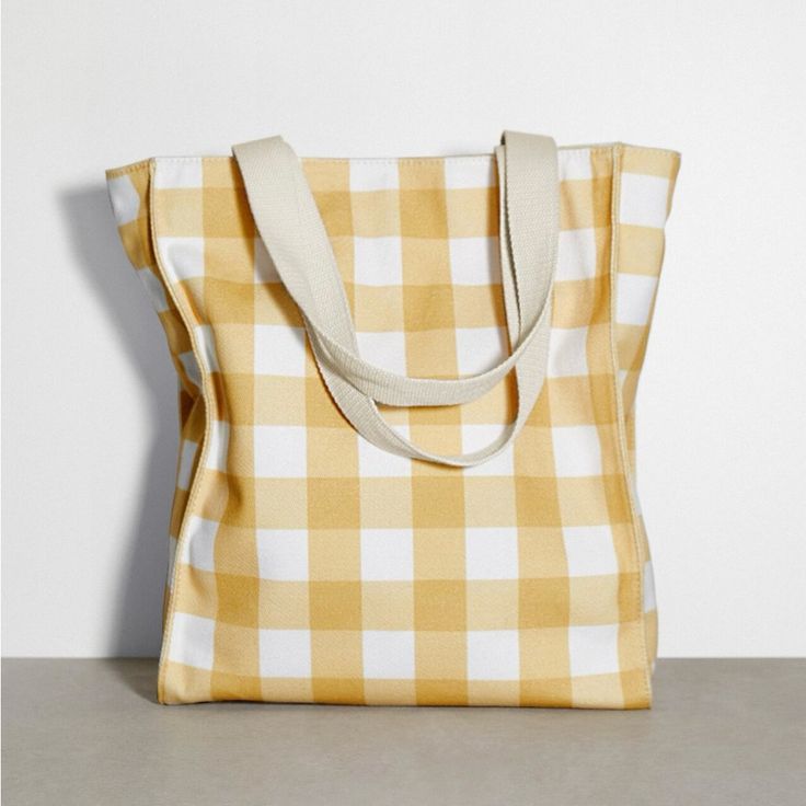 - New With Tags - Tote Bag With Gingham Print Exterior - Shoulder Straps - Zip Pocket And Magnetic Closure - Height X Length X Width: 14.2 X 11.8 X 4.3 Inches (36 X 30 X 11 Cm) Spring Picnic Cotton Bag, White Cotton Bag For Picnic, Summer Plaid Rectangular Bag, Plaid Travel Bag For Summer, White Cotton Picnic Bag, White Cotton Picnic Bags, Trendy Gingham Bags For Everyday Use, Gingham Bags For Spring Travel, Trendy Gingham Everyday Bag