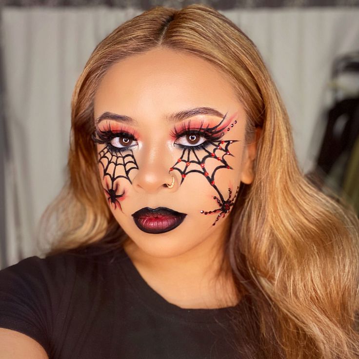 Spider Wed Makeup Halloween, Witch Makeup Spiderweb, Spider Women Makeup, Spider Web Face Makeup, Spiderweb Halloween Makeup, Spiderweb Face Paint, Spider Gwen Makeup, Spider Man Makeup Women, Spiderweb Makeup Halloween