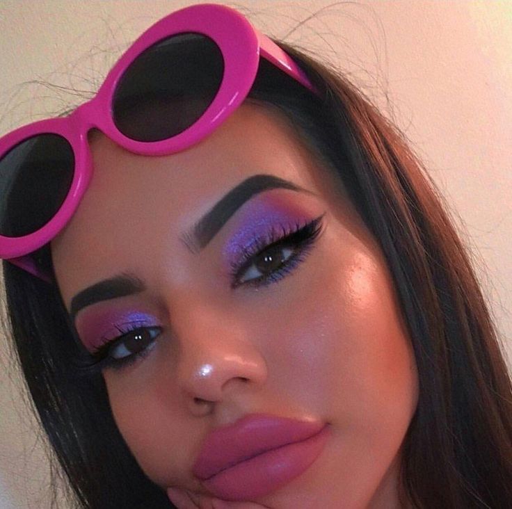 maquillage de fête accessoires Pink And Purple Eyeshadow, Festival Make Up, Party Make-up, Best Natural Makeup, Make Up Inspiration, Purple Makeup, Purple Eyeshadow, Makeup Goals, Eyeshadow Looks