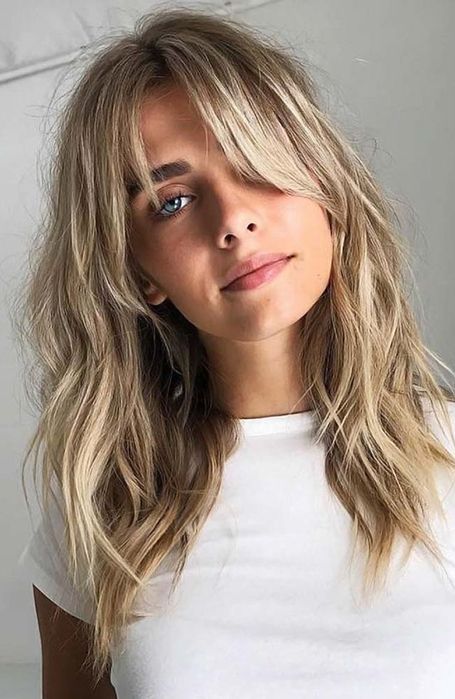 French Hairstyles, Long Fringe Hairstyles, Medium Length Hair With Bangs, Layered Hairstyles, Haircut Styles, Wavy Hairstyles, Frontal Hairstyles, Watercolor Ideas, Side Bangs