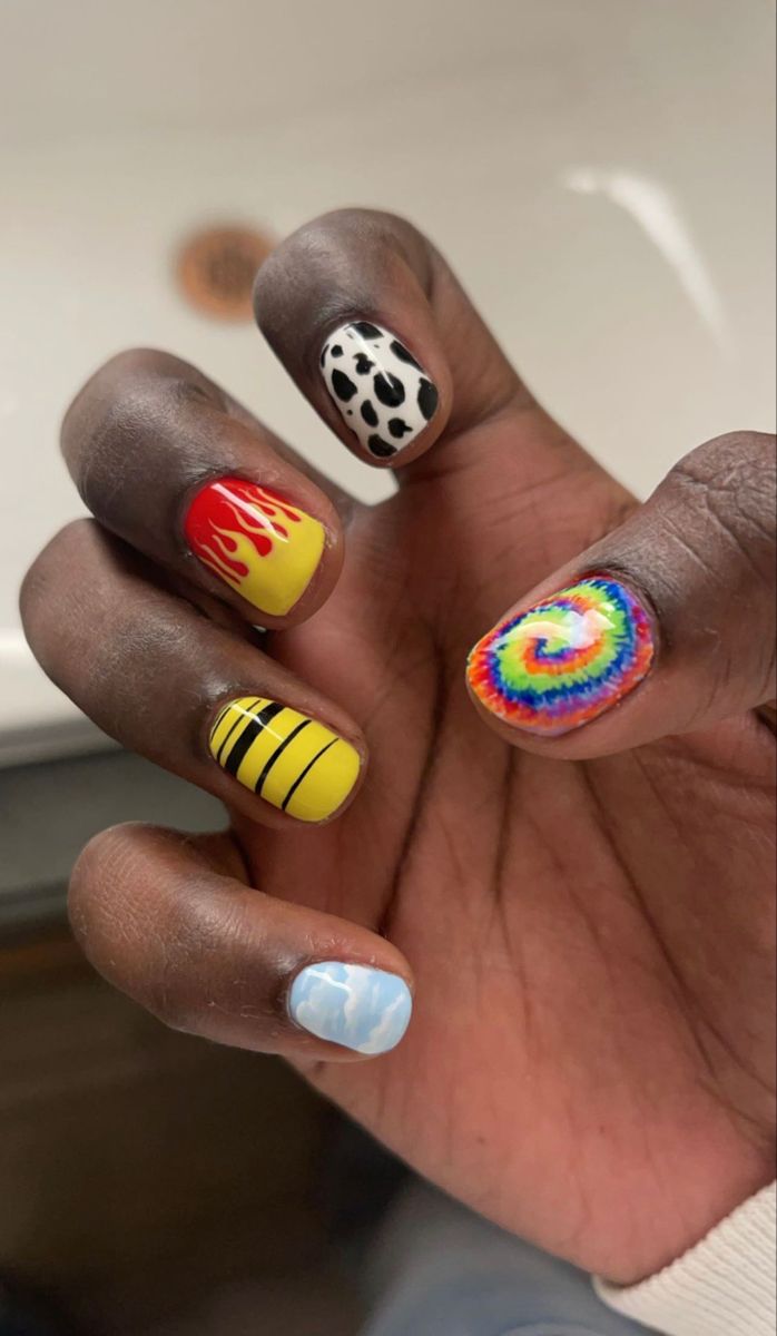 Boy Nail Designs, Masc Nails Designs, Male Nail Designs, Masculine Nail Art, Men Nails, Gatos Cool, Mens Nails, Retro Nails, Hippie Nails