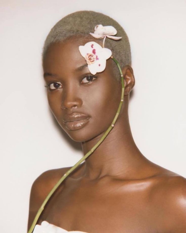 Flowers In Her Hair, Black Femininity, Confident Woman, African Beauty, Brown Skin, Black Is Beautiful, Beautiful Black Women, A Flower, Her Hair