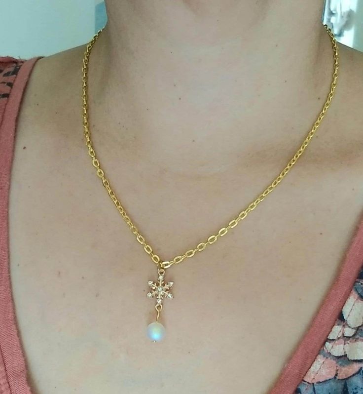 Gold Snowflake Necklace, Necklace Snowflake, Handwritten Gifts, Snowflake Jewelry, Snowflake Necklace, Winter Jewelry, Crystal Snowflakes, Aurora Borealis Crystal, Gold Snowflake