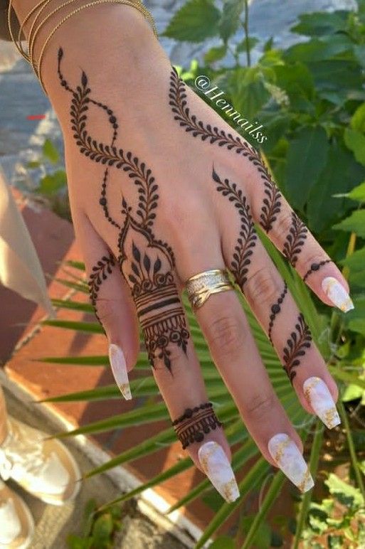 henna designs mehndi designs idea pin by aqsa jamali please follow me Henna Instagram Story, Henne Simple Main, Modele Henna Simple, Model Henna Simple, Modele Henna Main, Henne Simple, Henna Main Simple, Henna Simple Designs, Henna Tattoo Simple