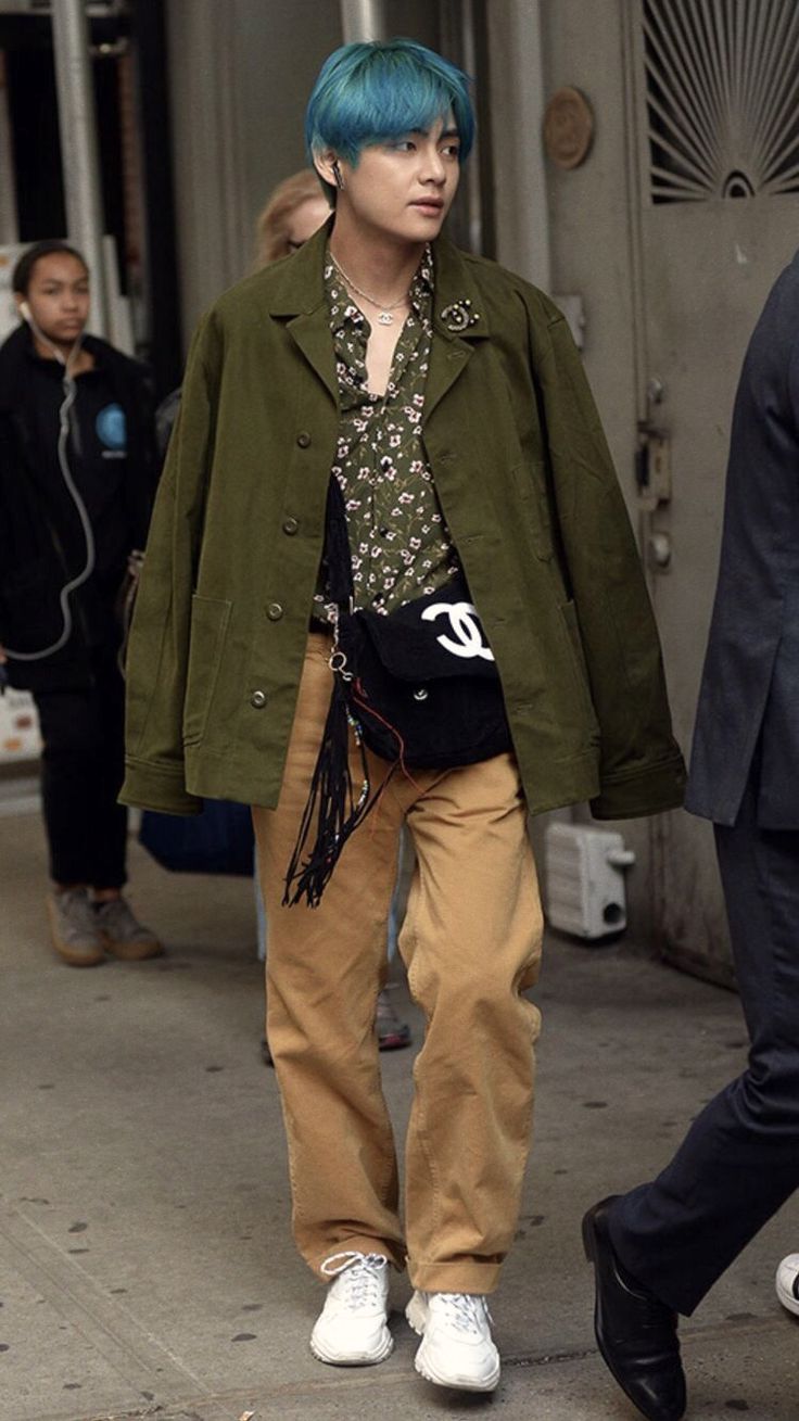 #kimtaehyung ; #taehyung ; #v ; #maknaeline ; #bts ; #bangtanboys ; #kpop ; #kpopidol ; #idol ; #korea Bts V Airport Fashion, Kim Taehyung Fashion, Taehyung Fashion, Taehyung Style, Bts Fashion Style, Bts Airport Fashion, Bts Clothing, Bts Style, Bts Airport