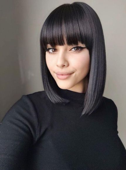 Gorgeous Bob & Lob Hairstyles for Your Next Salon Visit - Blush & Pearls Short Hair Cuts For Round Faces, Bob Hairstyles With Bangs, Bob Haircut With Bangs, Long Bob Haircuts, Lob Hairstyle, Lob Haircut, Long Bob Hairstyles, Round Faces, Short Hair With Bangs