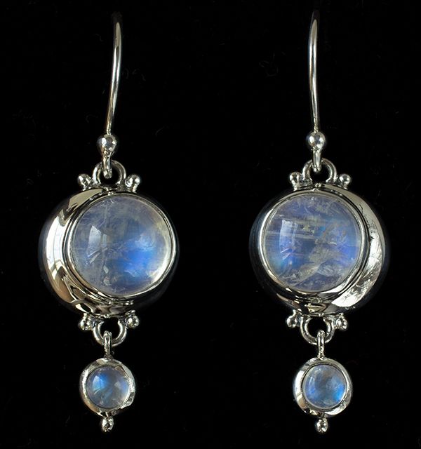 Rainbow Moonstone Crescent Moon Earrings handcrafted in Sterling Silver by Bluemoonstone Creations. #moonstoneearrings #moonstonejewelry #moonearrings #moonjewelry #bluemoonstonecreations Crescent Moon Jewelry, Rainbow Moonstone Jewelry, Celestial Design, Mystic Moon, Moon Bracelet, Crescent Moon Earrings, Celestial Necklace, Moon Collection, Labradorite Earrings