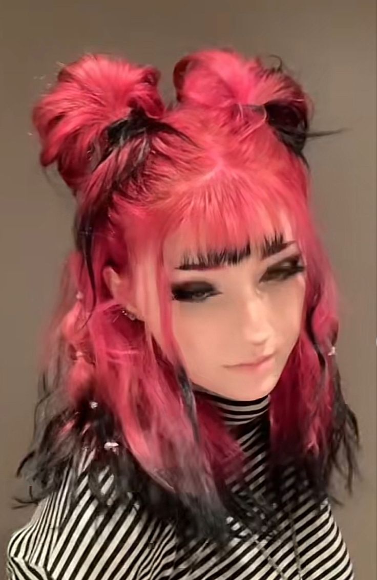 Gothic Grunge Hairstyles, Pink Hair With Other Colors, Micro Dip Dye Hair, Emo Wedding Hairstyles, Half Hot Pink Half Black Hair, Professional Dyed Hair, Purple And Red Hair Half, Alt Hair Colors Ideas, Colorful Hair Ideas For Short Hair