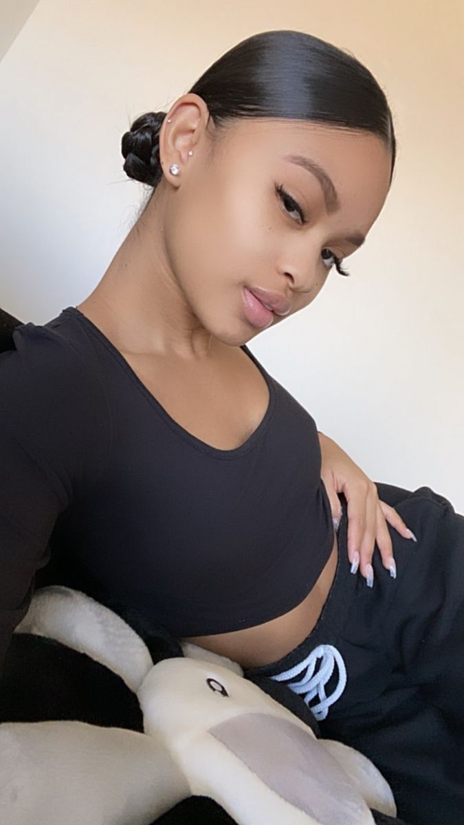 pinterest: @TRUUBEAUTYS💧#pinterestTruubeautys . Light Skin Hairstyles, Hairstyles Light Skin, Edges Hair, Slicked Back Hair, Slick Hairstyles, Sleek Hairstyles, Baddie Hairstyles, Black Girls Hairstyles, Aesthetic Hair