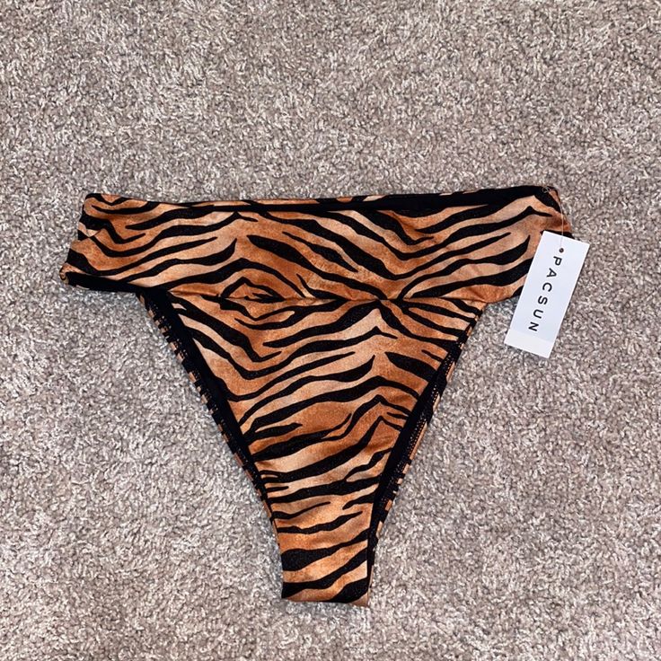 Brand New Size Medium High Waisted Black Zebra Print Swimwear For Beach, Stretch Zebra Print Bottoms For Summer, Zebra Print Swimwear For Sunbathing In Summer, Fitted Tiger Print Summer Bottoms, Fitted Tiger Print Bottoms For Summer, Brown Summer Bottoms For Poolside, Trendy Brown Swimwear, Fitted Brown Beach Bottoms, Fitted Tiger Print Swimwear For Vacation