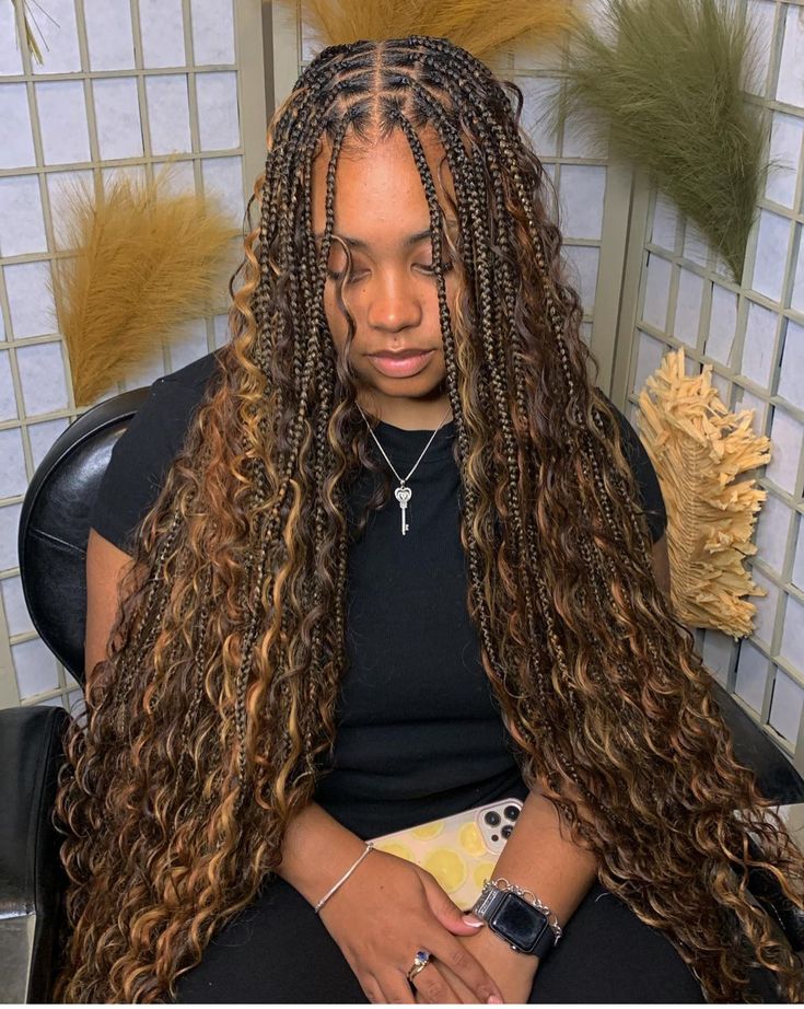 Fall Inspired Knotless Braids, Bohemian Braids With Blonde Highlights, Black And Honey Blonde Box Braids, Boho Knotless Braids Fall Colors, Black Boho Braids With Brown Highlights, Highlights Boho Braids, Boho Knotless With Highlights, Multi Color Boho Knotless Braids, Honey Brown And Black Braids