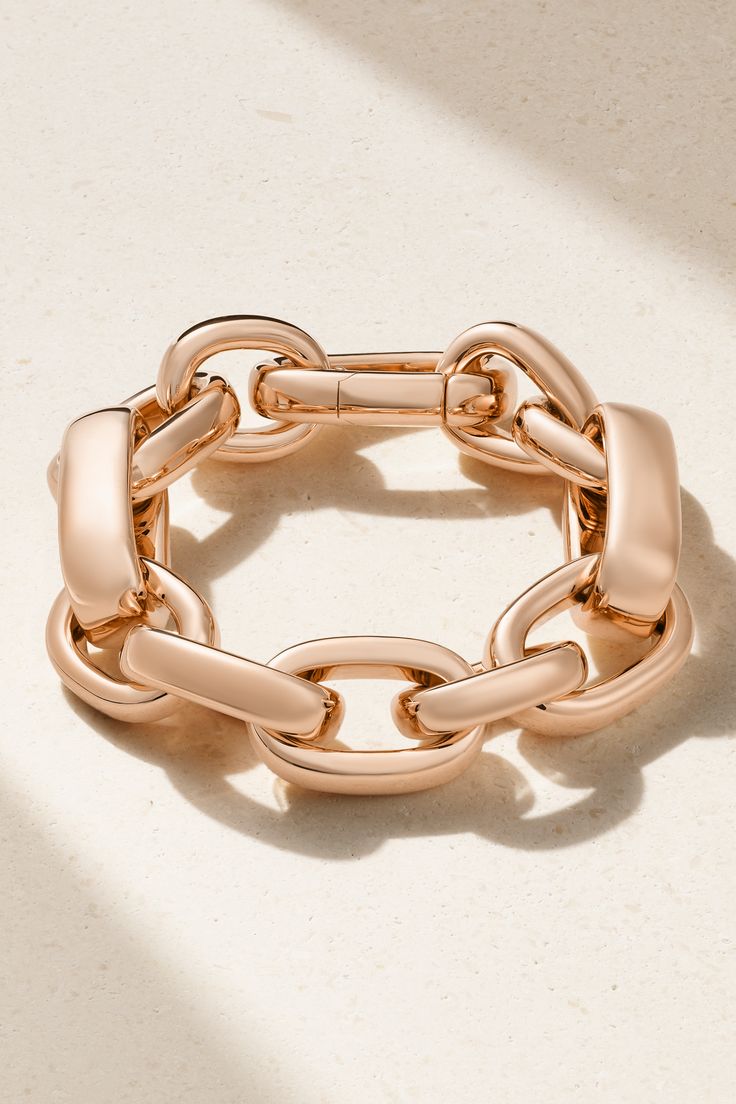 Pomellato's bracelet is part of the brand's 'Iconica' collection, which is comprised of bold yet elegant pieces. It's expertly hand-cast from chunky 18-karat rose gold that's polished for a high-shine finish. It makes such a beautiful gift. Chic Rose Gold Bracelet For Formal Occasions, Chic Formal Rose Gold Bracelet, Luxury Formal Jewelry With Iconic Design, Luxury Iconic Design Jewelry For Formal Occasions, Modern Rose Gold Chain Bracelet For Formal, Modern Rose Gold Chain Bracelet For Formal Occasions, Timeless Rose Gold Chain Bracelet For Formal Occasions, Modern Rose Gold Bracelet For Everyday Luxury, Elegant Rose Gold Bracelets With Shiny Finish