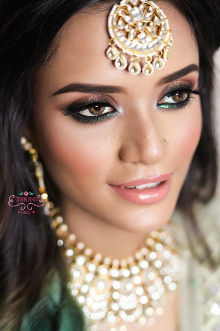 Makeup by Chandni Singh Green Indian Makeup, Green Makeup Looks Indian, Green Lehenga Makeup Look, Green Indian Outfit, Green Suit Women, 2024 Makeup, Indian Makeup Looks, Makeup Studio Decor, Bollywood Makeup