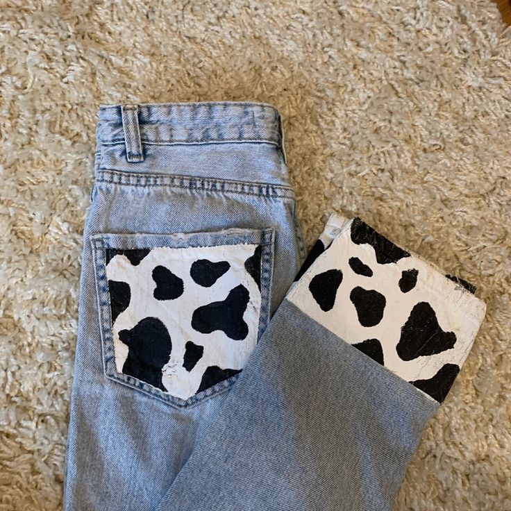 Cow Outfits, Cowgirl Accessories, Cowgirl Birthday Party, Western Wear Outfits, Cute Country Outfits, Looks Country, Cowgirl Birthday, Western Style Outfits, Custom Jeans