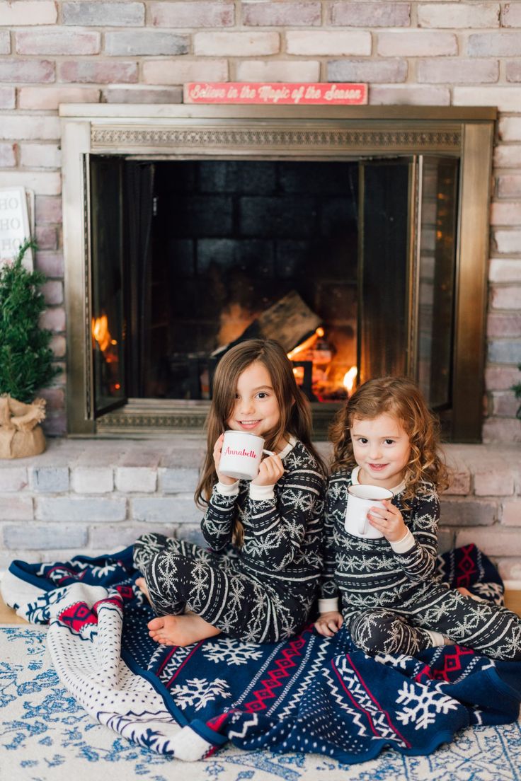 Holiday Family Photo Inspiration - Caitlin Houston Fireplace Photoshoot, Christmas Pajama Pictures, Christmas Photography Family, Family Photo Inspiration, Christmas Family Photoshoot, Xmas Photos, Matching Family Christmas Pajamas, Holiday Photoshoot, Family Christmas Pictures