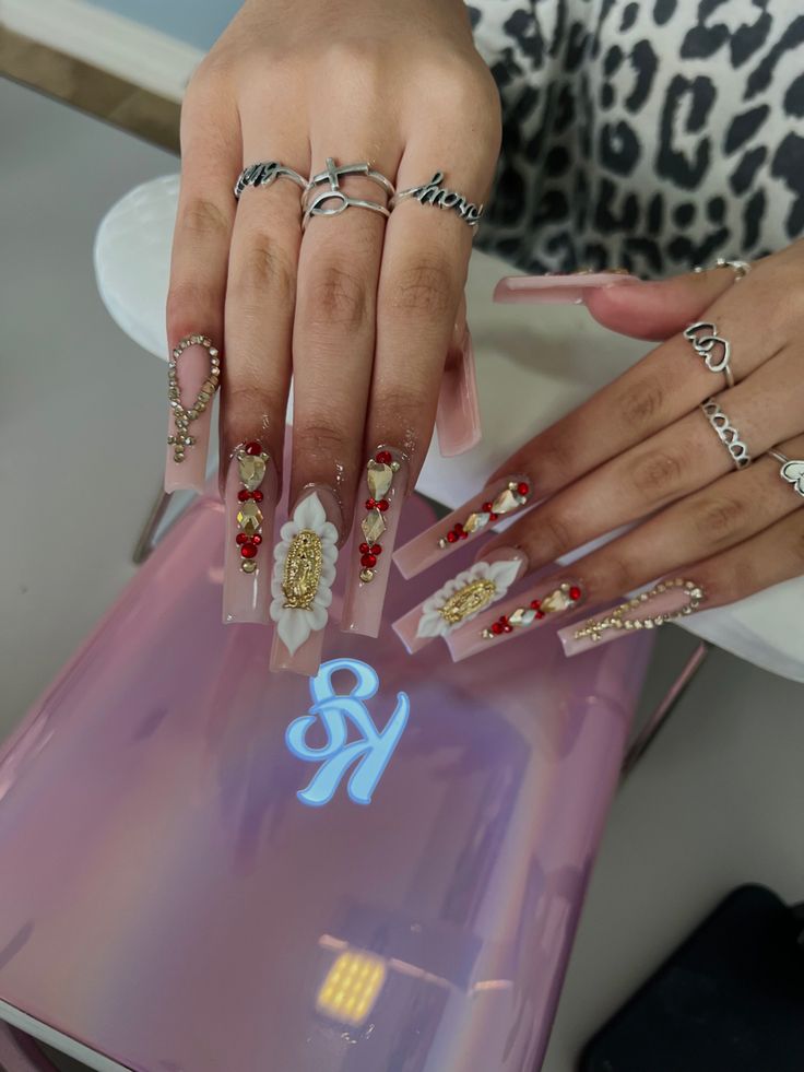 San Judas Tadeo Nails Ideas, San Judas Acrylic Nails, Gold Xv Nails, Nails Acrylic Plain, Chola Nails Acrylic, Charro Nails, San Judas Nails, Virgencita Nails, Chola Nails