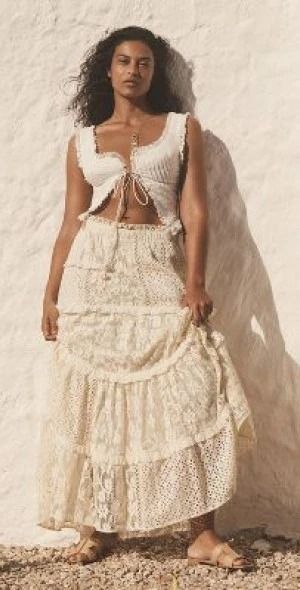 Forever That Girl - Tiered Lace Maxi Skirt Lace Maxi Skirt, Look Boho Chic, Cowgirl Style Outfits, Cowboy Chic, Maxi Lace Skirt, Boho Cowgirl, Cowboy Outfits, Western Chic, Cowgirl Outfits