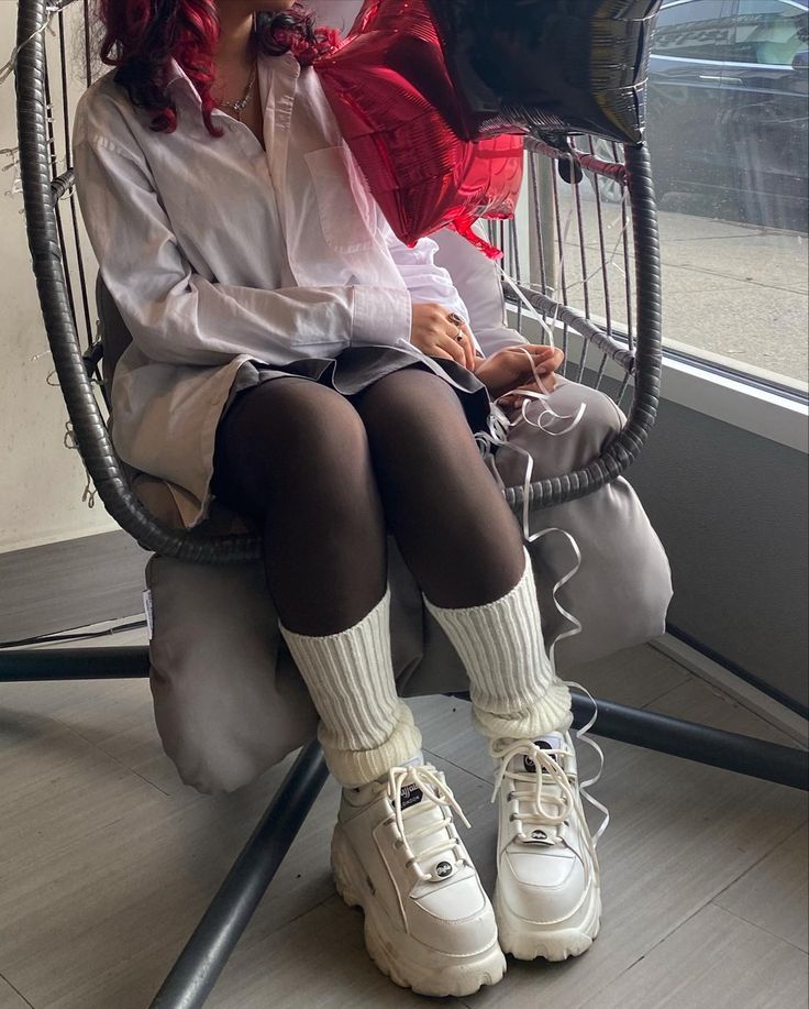 Puffy Shoes Outfit, Buffalo Platform Sneakers Outfit, Chunky Filas Outfits, Styling Buffalo Shoes, Buffalo White Shoes, White Platforms Outfit, White New Rock Shoes Outfit, Chunky Platform Sneakers Outfit, Chunky Platform Shoes Outfit