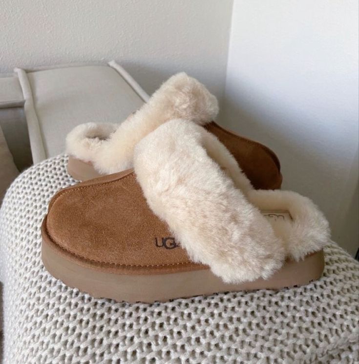 Fluffy Ugg Slippers, Uggs Slides, Baddie Shoes, Ugg Scuffette Slippers, Soft Cottagecore, Girl Baddie, Ugg Slides, Boots Slippers, Slippers Shoes