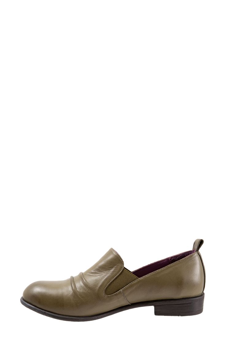 Subtle pleating across the vamp accentuates the classic silhouette of this fine-grain leather loafer. Leather upper and lining/synthetic sole Made in Turkey The Vamp, Loafer Women, The Vamps, Classic Silhouette, Leather Loafers, Loafers For Women, Loafers Men, Dress Shoes Men, Oxford Shoes