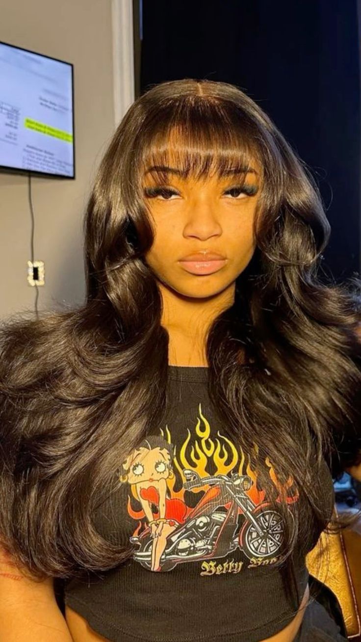 Curly Weave Black Women, Sholder Length Hair Styles, Side Part Black Women, Cop Aesthetic, Weave Black Women, Curtain Bangs Side Part, Bangs Side Part, Hair Styles Black Women, Bangs Side