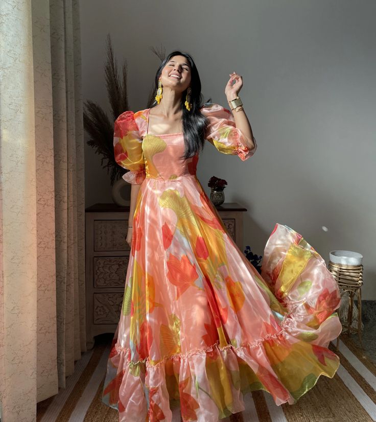 Organza Frocks For Women, Gown Traditional, Frock Designs For Women, Organza Frocks, Gown Anarkali, Traditional Gown, Peach Gown, Indian Gown, Gown Indian