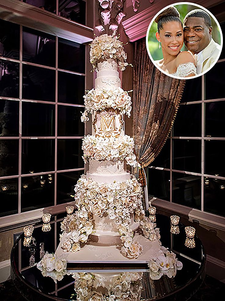 TRACY MORGAN & MEGAN WOLLOVER Celebrity Wedding Cakes, Tall Wedding Cakes, Tracy Morgan, Dinner Reception, Boho Wedding Cake, 30 Rock, 23 August, Wedding Cake Pictures, Celebrity Wedding