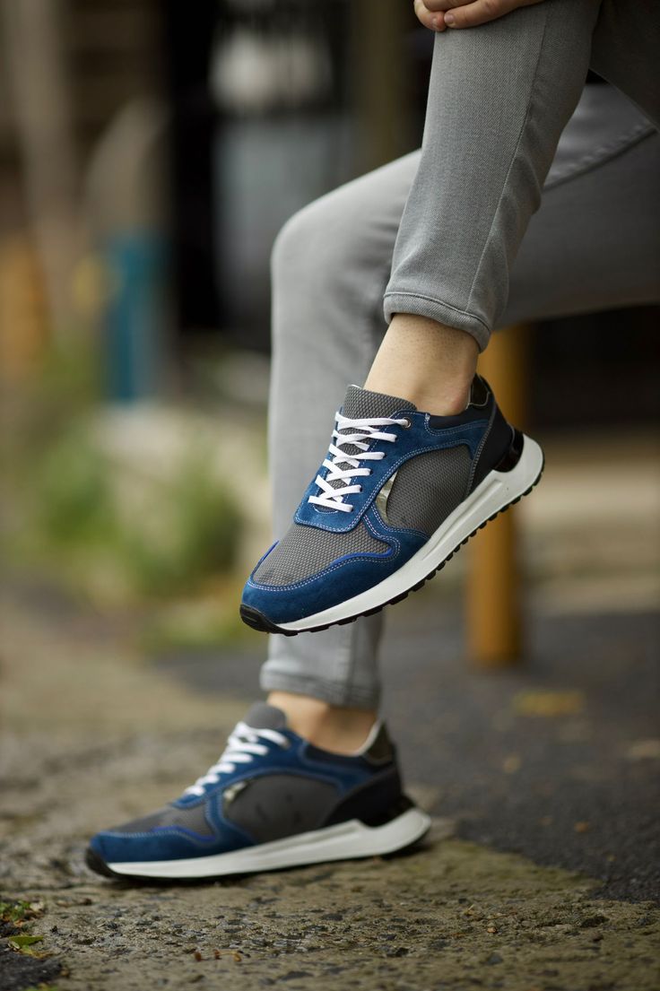 Collection : Spring Summer ☀️Product : Stanley Special Design Eva Sole Blue SneakersColor : BLUEAvailable Size : 39-40-41-42-43-44-45Material: %100 leather Top Sneakers For Men, Confident Style, Loafer Sneakers, Eva Sole, Blue Sneakers, Monk Strap, Special Design, Blue Suede, Lace Boots