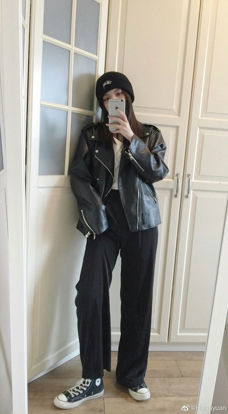 Leather Jacket Tomboy, Leather Jacket Korean Outfit, Leather Jacket Outfits Aesthetic, Leather Jacket Outfit Aesthetic, Leather Jacket Ootd, Korean Casual Outfits, Leather Jacket Outfits, Casual Day Outfits, 가을 패션