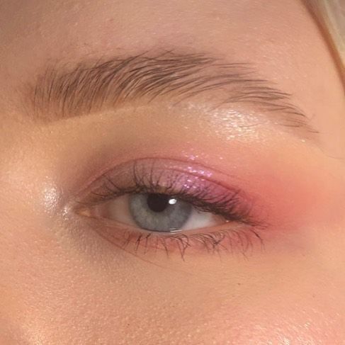 Modern Eyeshadow Looks, Soft Makeup Aesthetic, Quince Makeup, Eyeshadow Makeup Tutorial, Shine Makeup, Rosy Makeup, Shower Makeup, Elain Archeron, Full Makeup Tutorial