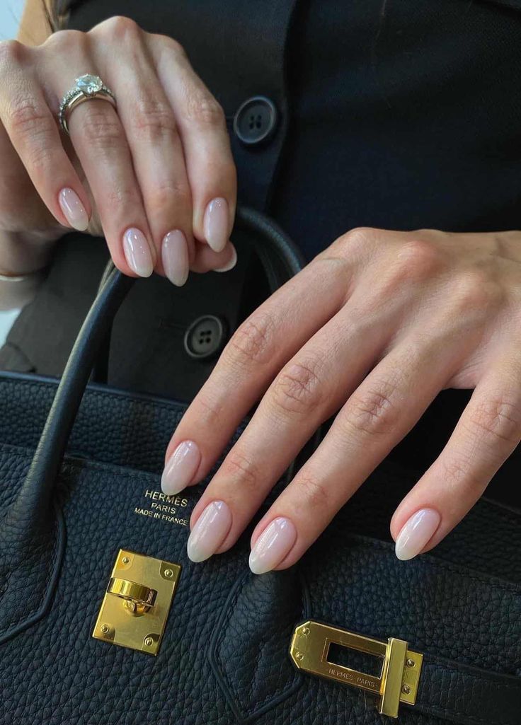 Old Money Nails, Sophisticated Nails, Money Nails, Milky Nails, Classy Nail Designs, Nude Nail Designs, Classic Nails, Money Aesthetic, Neutral Nails