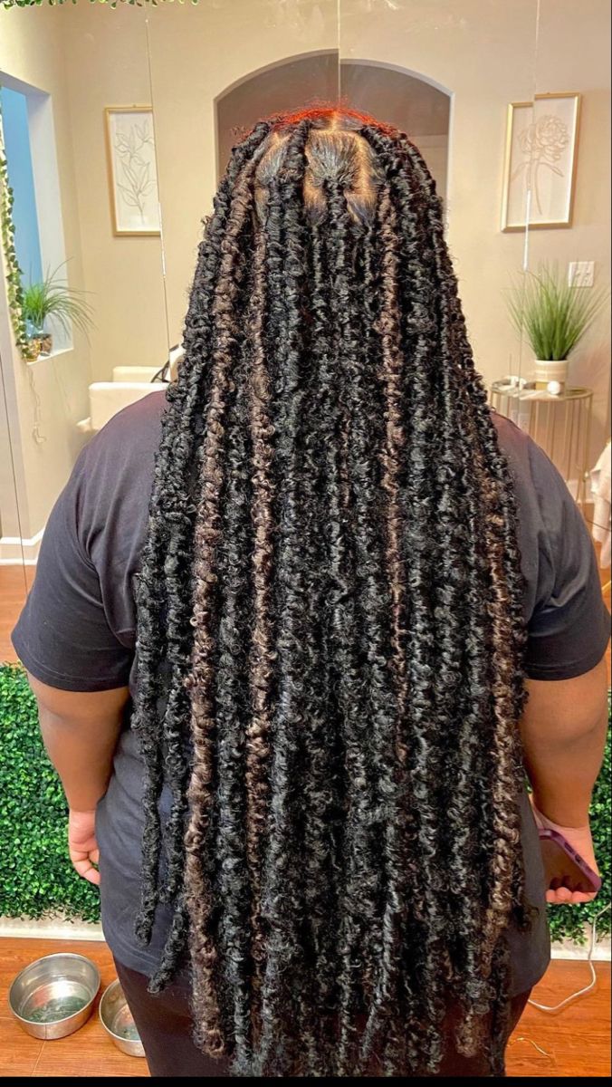 Brown And Black Butterfly Locs, Black Butterfly Locs, Butterfly Locs Black, Cute Weave Hairstyles, Butterfly Locks, Best Braid Styles, Exotic Hairstyles, Butterfly Locs, Birthday Hairstyles