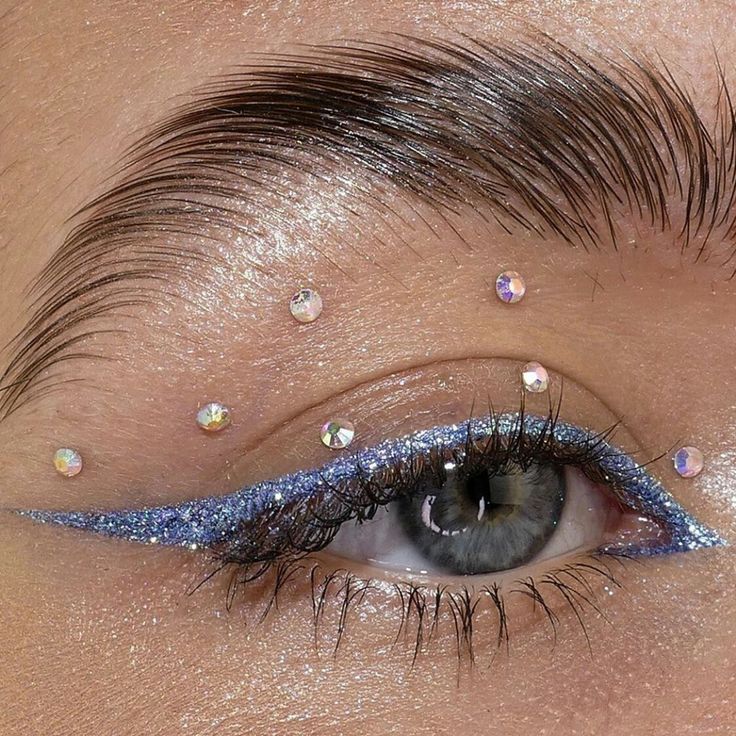 Concert Makeup, Festival Make Up, Rhinestone Makeup, Euphoria Makeup, Blue Eyeliner, Eras Tour Outfit, Eye Makeup Designs, Makeup Eye Looks, Creative Eye Makeup