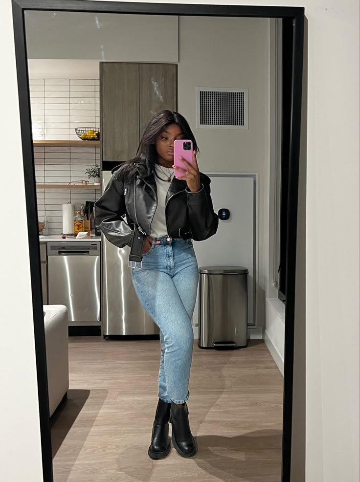 Jeans And Leather Jacket Outfit Heels, Light Jeans Leather Jacket Outfit, Blue Jeans Leather Jacket Outfit, Winter Outfits Jeans Boots, Concert Outfit Ideas Leather Jacket, Going Out Leather Jacket Outfit, Leather Jacket Bar Outfit, Flared Jeans And Boots Outfit, Winter Going Out Outfit Jeans