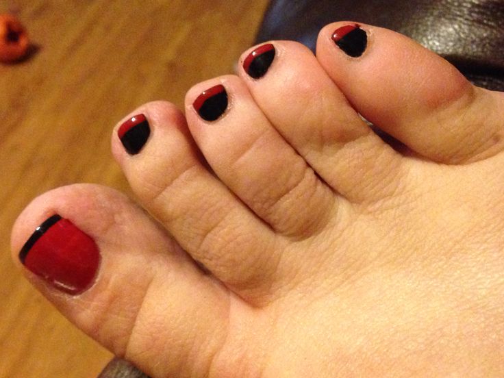 Red And Black Toe Nails, French Tip Pedicure, French Tip Toes, Red Pedicure, Black Toe Nails, Red Toenails, Black N Red, 2022 Nails, Nail Color Combos