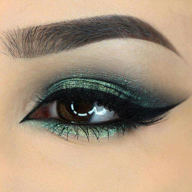 AA Green Dress Makeup, Harry Potter Makeup, Green Eyeshadow Look, Prom Eye Makeup, Prom Makeup Looks, Formal Makeup, Eye Makeup Pictures, Loose Pigments, Green Makeup