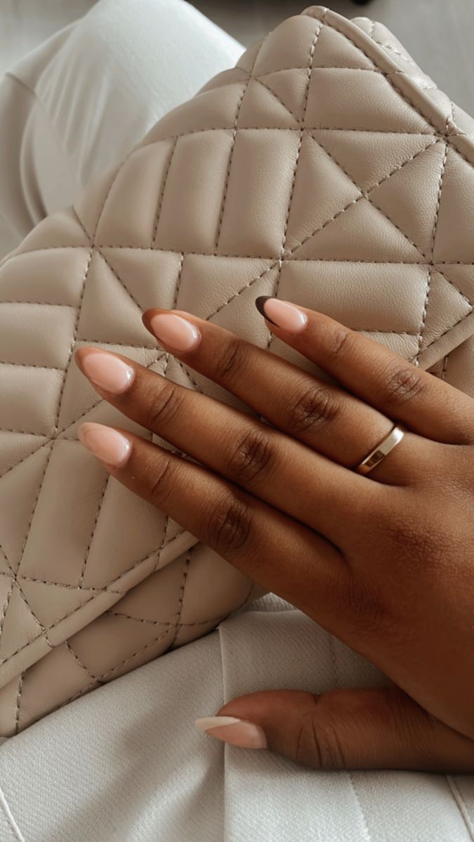 Nails For Black Skin, Nail Ideas For Dark Skin Tone, Neutral French Nails, Neutral Nails Black Women, Almond Neutral Nails, Nail Aesthetics, Vogue Nails, Nails Inspired, Hello Nails